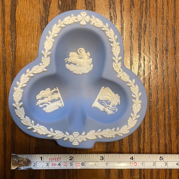 Wedgwood Bridge Set (All 4 pieces) - Picture 12 of 12